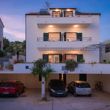 Stipe Plazibat Apartman Hvar Town