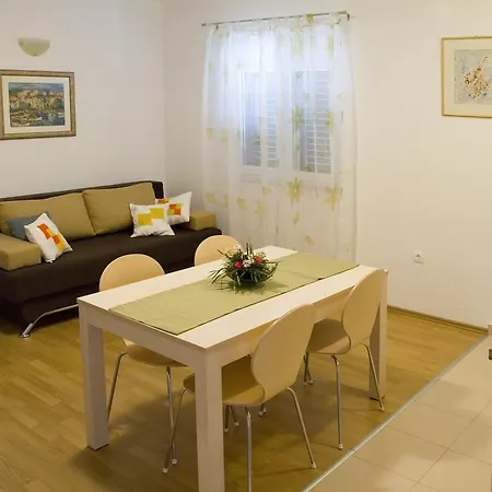 Apartment Stipe Plazibat