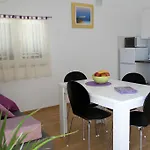 Stipe Plazibat דירה *
